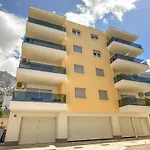 Luxury Sea View Apartment Anda